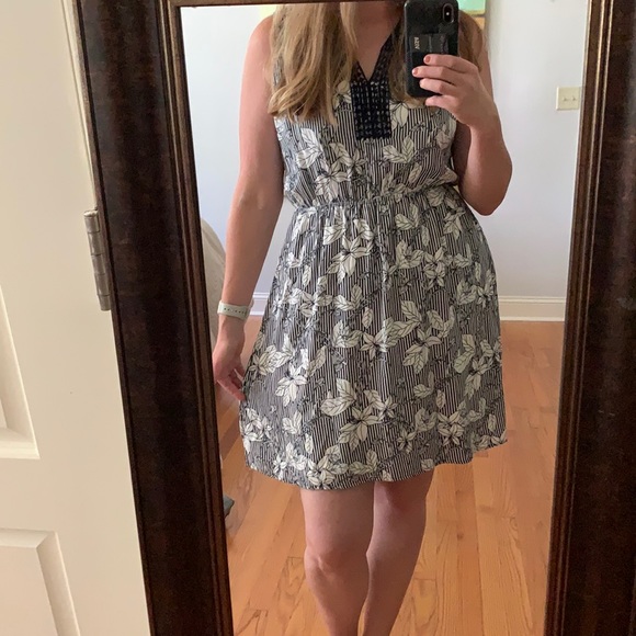 Market & Spruce Dresses & Skirts - Market Spruce Blue Embroidered Sleeveless Dress L